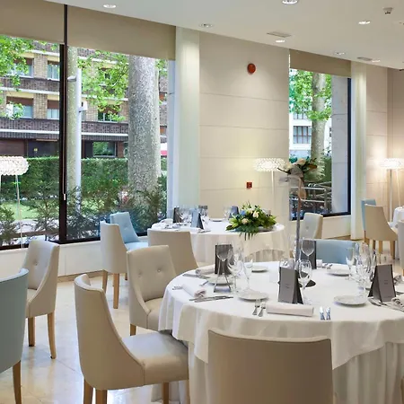 Nh Canciller Ayala Hotel
