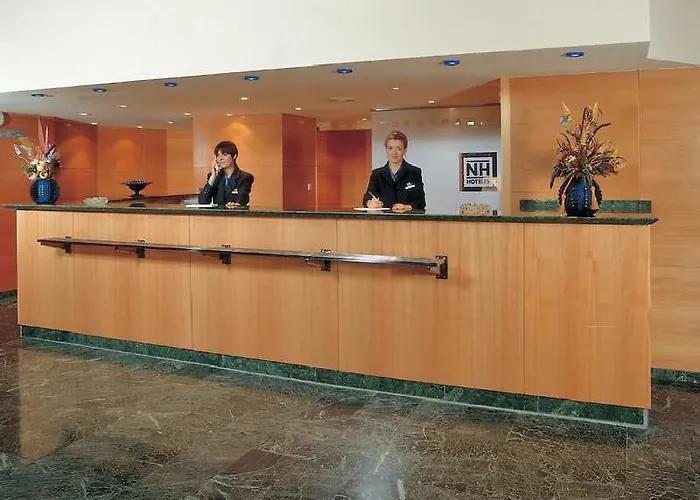 Nh Canciller Ayala Hotel 4*