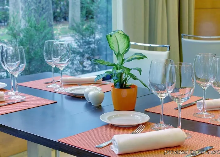 Hotel Nh Canciller Ayala 4*