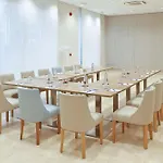 Hotel Nh Canciller Ayala