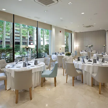 Hotel Nh Canciller Ayala