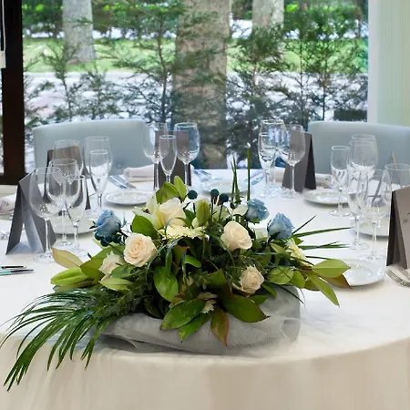 Nh Canciller Ayala Hotel 4*