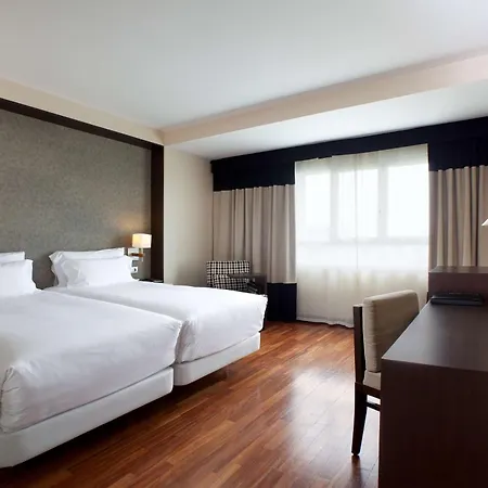 Nh Canciller Ayala Hotel