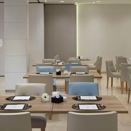 Nh Canciller Ayala Hotel