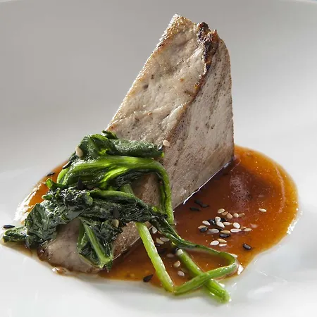 Nh Canciller Ayala Hotel