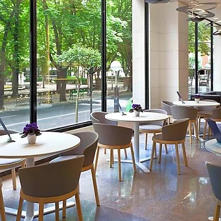 Nh Canciller Ayala Hotel