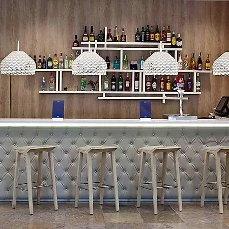 Nh Canciller Ayala Hotel 4*
