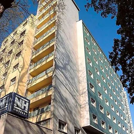 Nh Canciller Ayala Hotel 4*