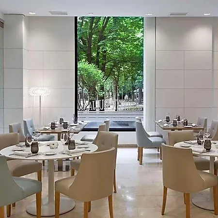 Nh Canciller Ayala Hotel
