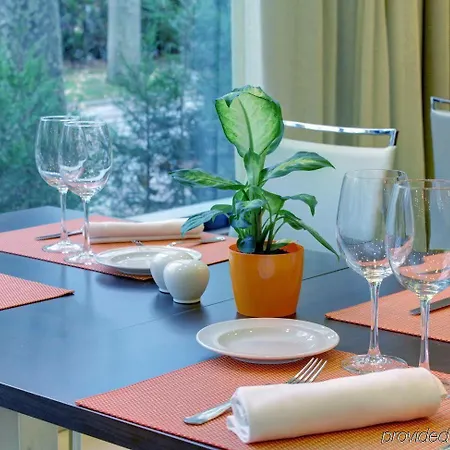 Hotel Nh Canciller Ayala 4*