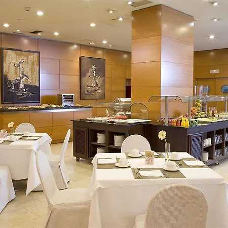 Nh Canciller Ayala Hotel 4*