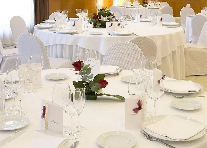 Nh Canciller Ayala Hotel